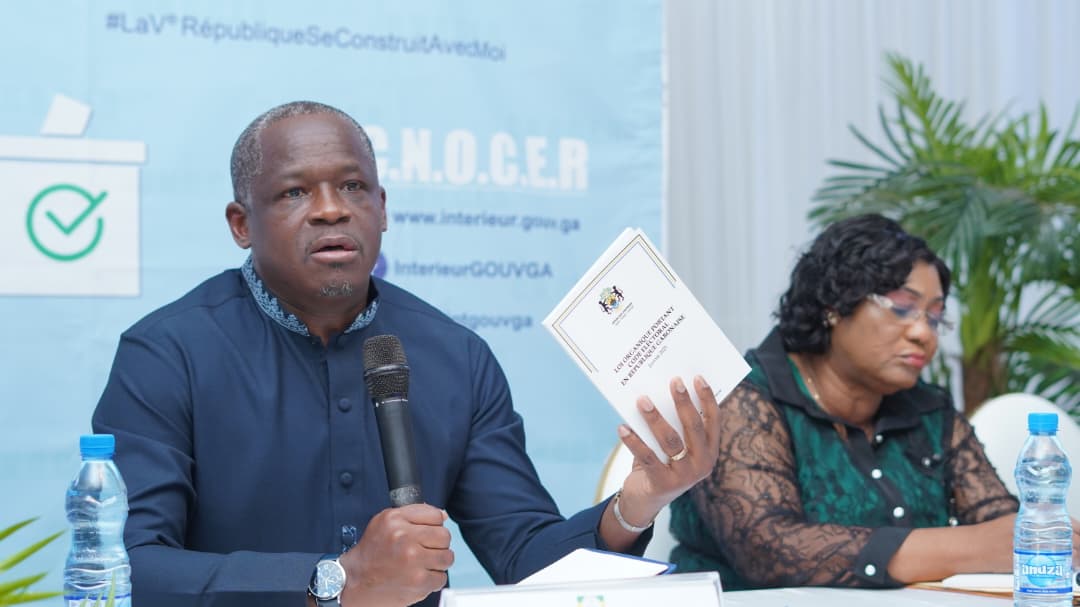 Législatives et locales de 2025 : le Ministre Hermann Immongault rencontre les commissaires électoraux