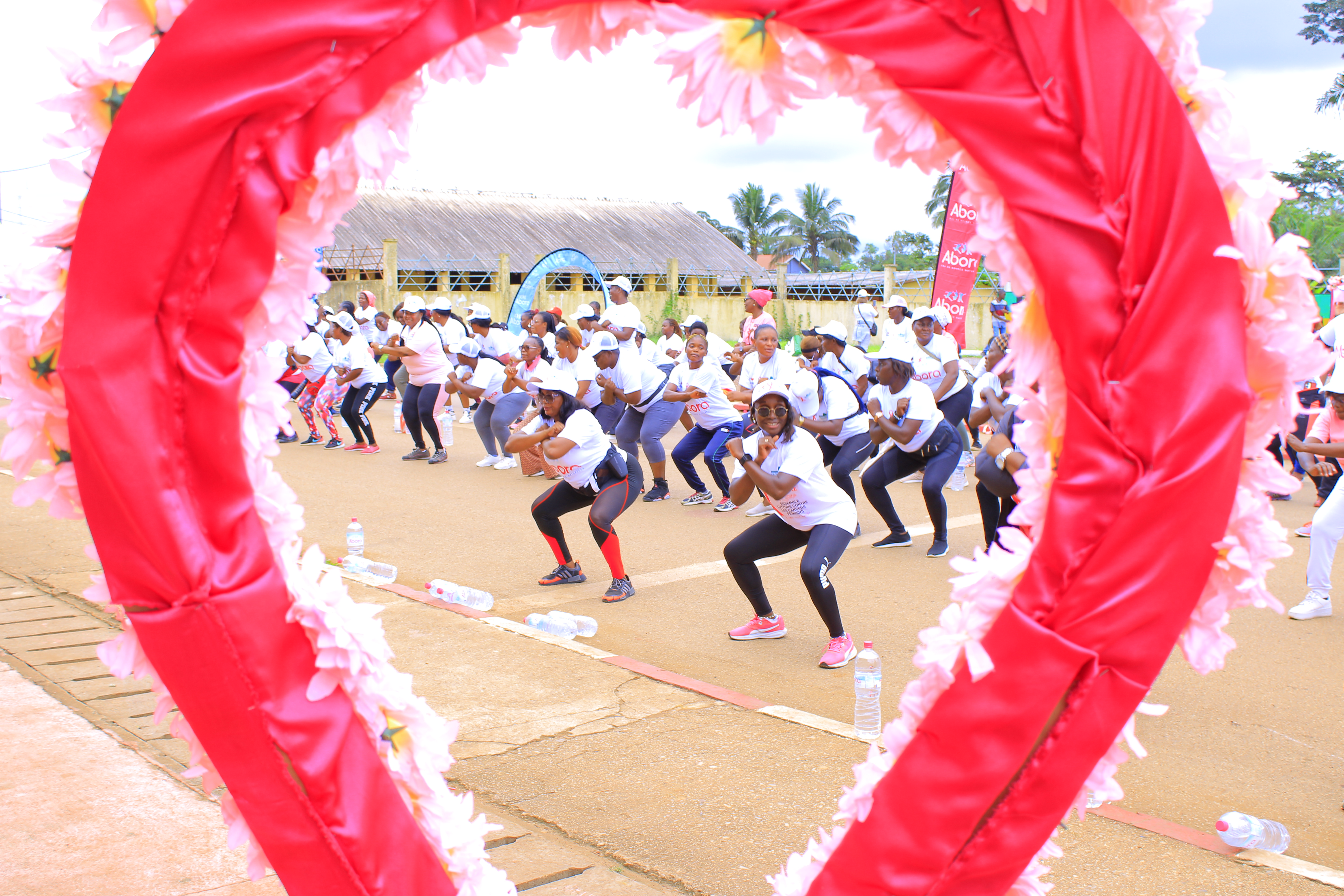 Mouila : 375 femmes mobilisées pour la campagne Octobre Rose 2025