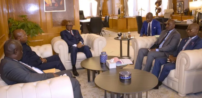 Le gouvernement déjà à l'œuvre pour les élections professionnelles